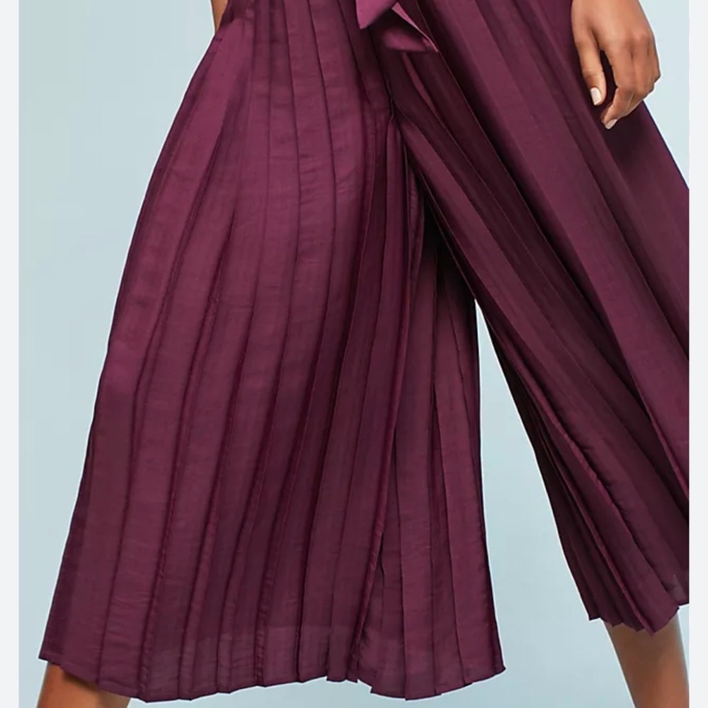 Feather Bone By Anthropologie Pleated Wide Leg Cropped Pants Plum Women’s XS
